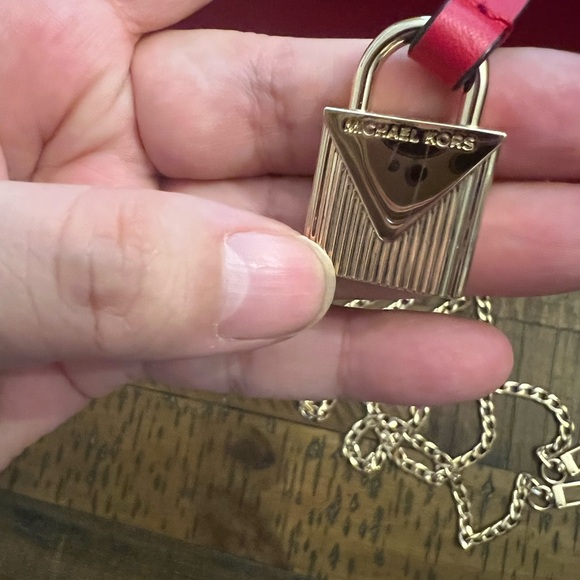 Michael Kors Vibrant Red Bag - Picture 11 of 11